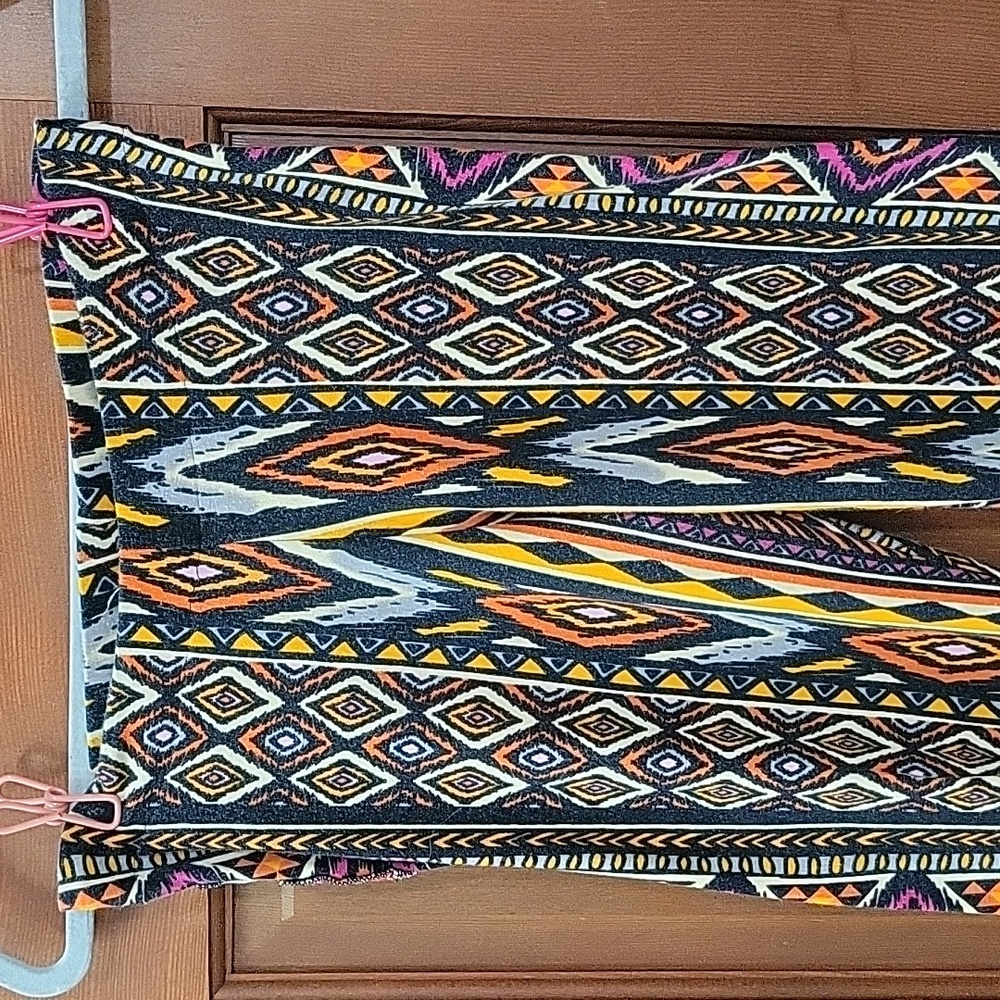 Multicolor Geometric Patterned Pants - Picture 2 of 7
